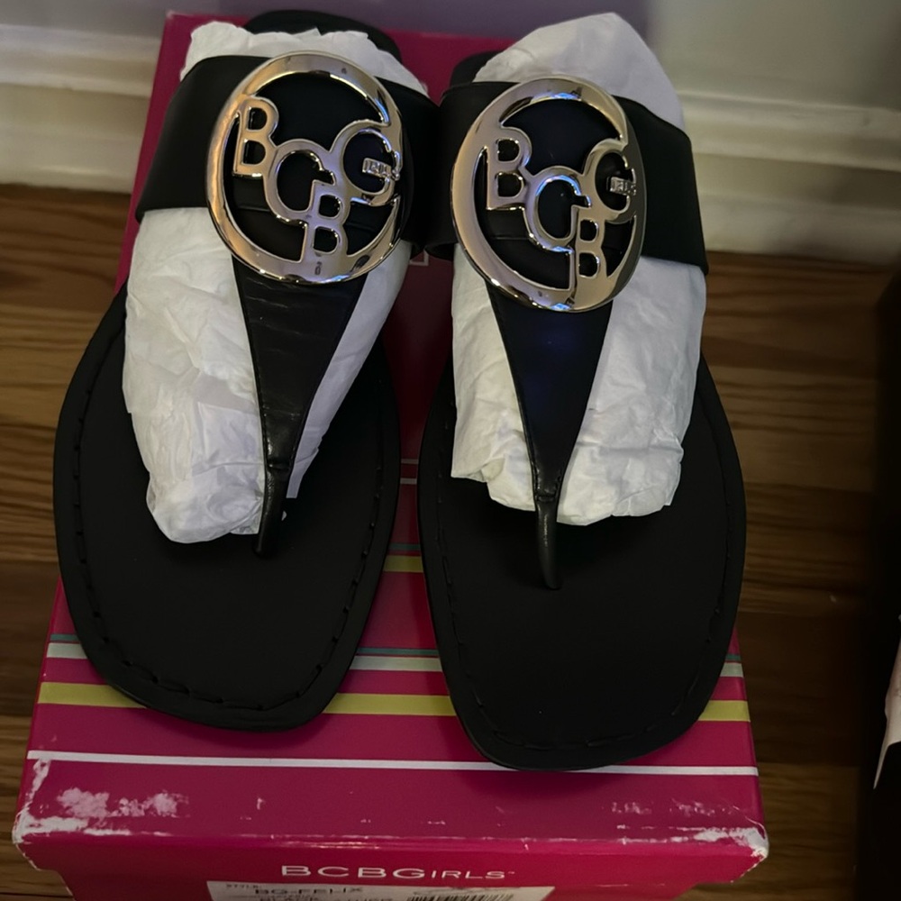 BCBGirls black Felix / black raw leather 8 1/2 sandal